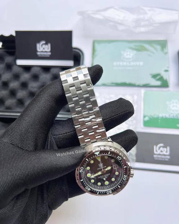 Steeldive%20Tuna%20Marineengineer%20Diver%20Watch%20with%20Engineer%20Bracelet%20Classy%20Diving%20Watch%20upto%20300m%20Automatic%20Japan%20Seiko%20Nh35A%20Movement%20Heavy%20Weight%20Big%20Dial%20Watch%20for%20Men%20-%20Image%203