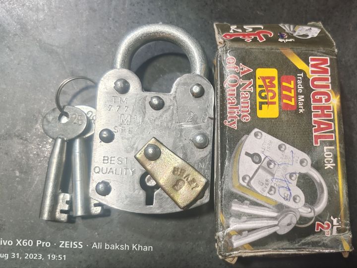 pad lock, heavy duty, desi lock 2", pakistani lock, 5 levers, with 2 keys, with brass plate