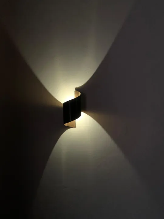 Wall%20mounted%20lamp%20single%20and%20double%20side%20-%20Image%204