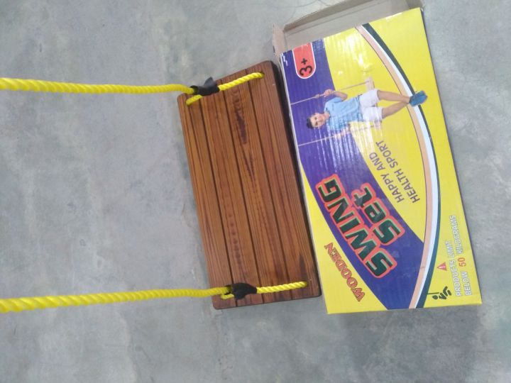 wooden unbreakable swing with durable thick rope