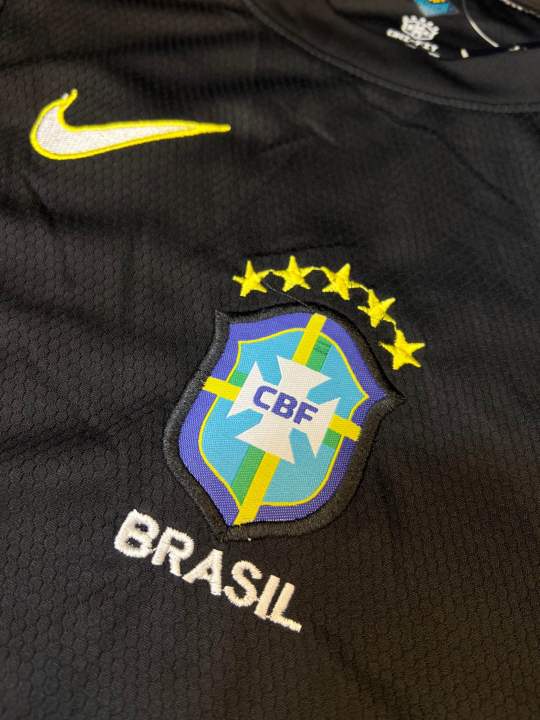 Brazil%20Aero-Fit%20Premium%20Black%20Edition%20Football%20Jersey%20-%20Image%202
