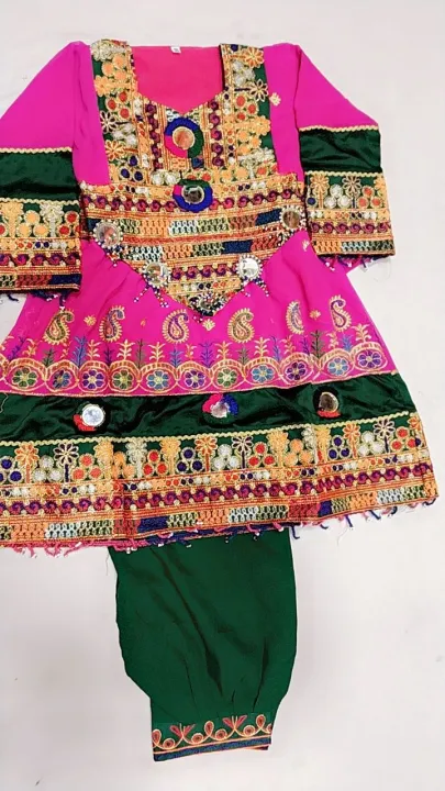 pathani%20/%20sindhi%20handmade%20frock%20for%20babies%20-%20Image%202