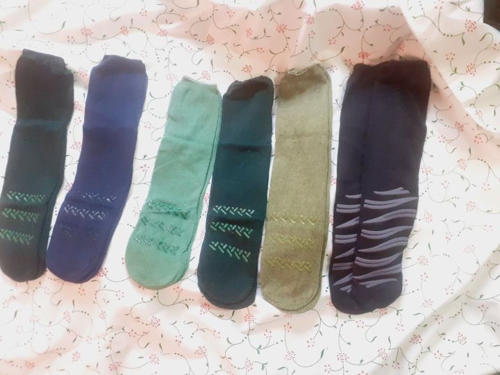 6%20Pair%20Anti%20Slip%20Grip%20Non%20Skid%20Crew%20Cotton%20%20Socks%20-%20Image%202