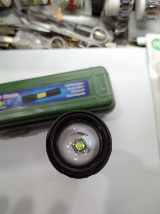 flashlight%20tarch%20USB%20charging%20port%20heavy%20duty%20-%20Image%208