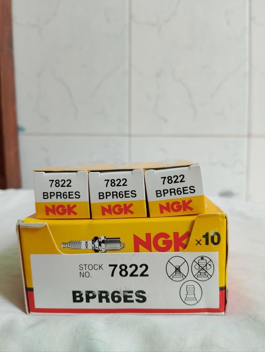BPR6ES (7822) NGK spark plug for coure cultus 3 slender mehran and khyber 1×3.BPR6ES (7822) for 2 new buyer special price