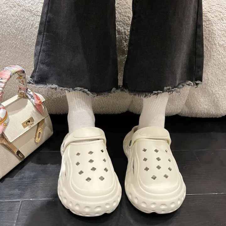 Lhsunday%202023%20brand%20new%20fashion%20big%20toe%20shoes%20soft%20rubber%20shoes%20design%20good%20looking%20big%20don't%20miss%20slip%20on%20shoes%20ready%20to%20ship%20in%20Thailand%20hurry%20to%20get%20together%20-%20Image%209