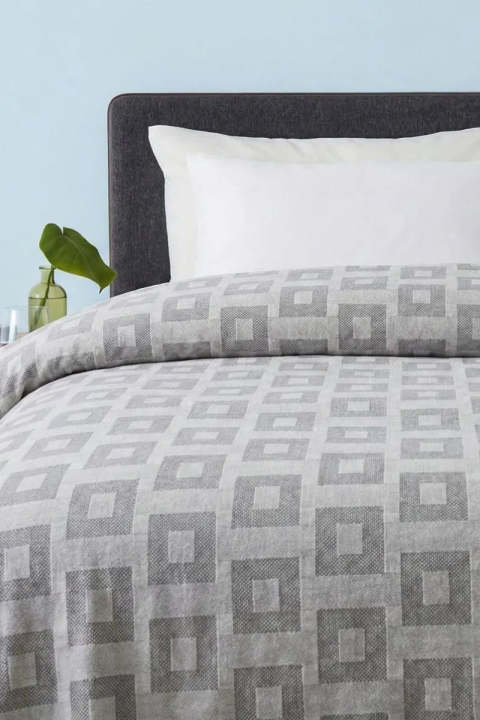 thermal%20blanket%20poly%20cotton100%25%20%2072x90%20brand%20new%20-%20Image%208