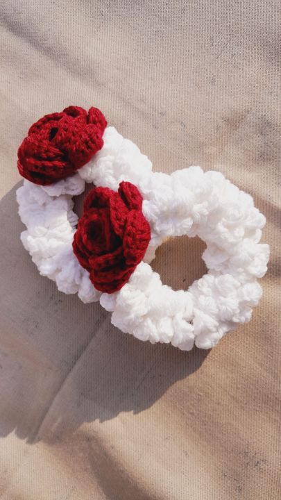 crochet%20rose%20gajra(1%20piece),artificial%20gajray,%20gajray%20for%20weddings,gift%20for%20girls,%20birthday%20gifts,%20anniversary%20gifts%20,floral%20gajras%20-%20Image%203