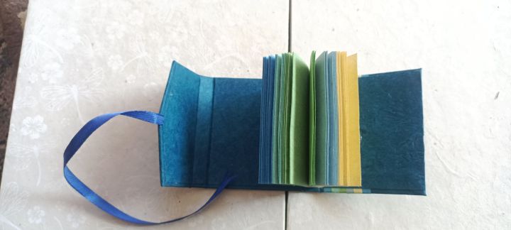 Green%20Flip%20Style%20Pocket%20Notepad%20-%20Image%205