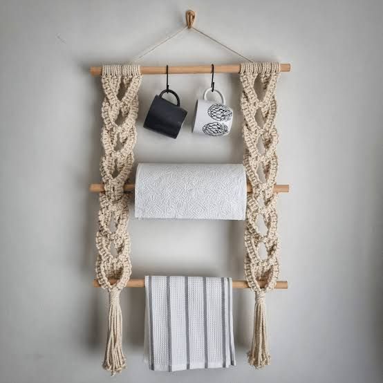 Macrame tissue holder