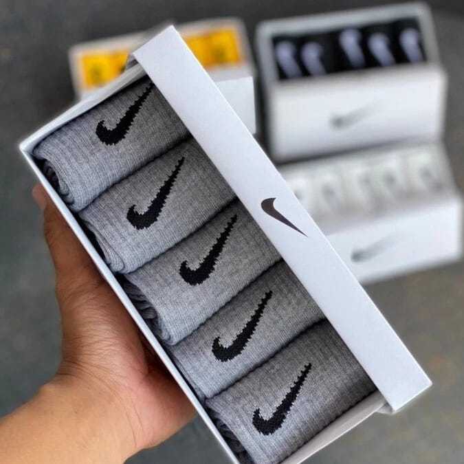 Nike%20Socks%205%20Pairs%20Sports%20Cotton%20Casual%20Mid%20Crew%20-%20Image%204