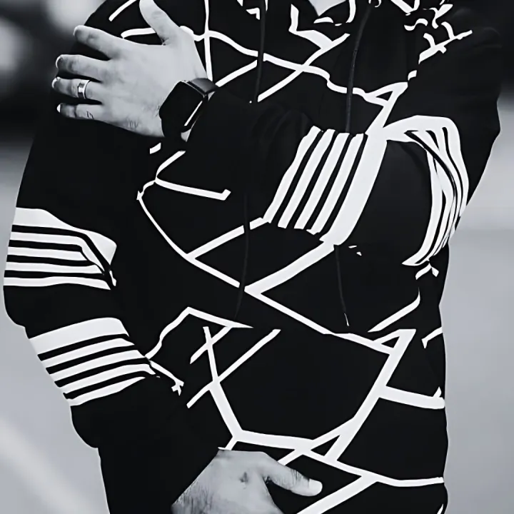 Stylish%20and%20Premium%20Winter%20Hoodie%20For%20Men%20-%20Image%202