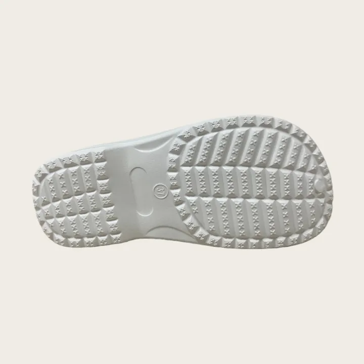 Women's%20Eva%20Nurse%20Clogs%20with%20Cushioning%20Insoles%20%E2%80%94%20Lightweight,%20Non-Slip%20Slip-On%20Medical%20Slippers%20Suitable%20for%20Hospital%20Indoor%20and%20Outdoor%20Use%20-%20Image%204