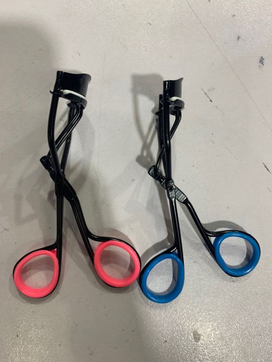 Eyelashes%20Curler%20-%20Image%203