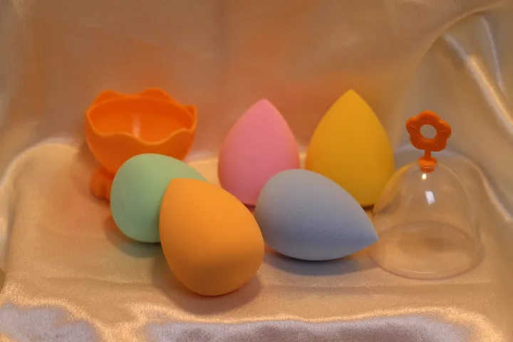 Makeup%20Beauty%20Blender%20Sponge%20%7C%20Pack%20of%201%20pc%20-%20Image%203