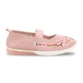 Women's lifestyle shoe.