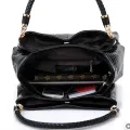 Women's Bag Large Capacity Tote Daily Commute Women's Shoulder Bag Crocodile Print Bright Face Handbag Shopping. 
