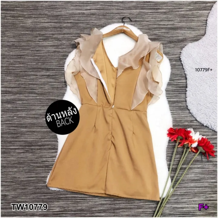 Tw10779%20off%20shoulder%20short%20dress%20with%20fish%20fins%20-%20Image%208