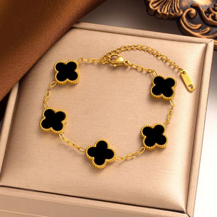 Trendy%20Clover%20Bracelets%20-%20Image%209