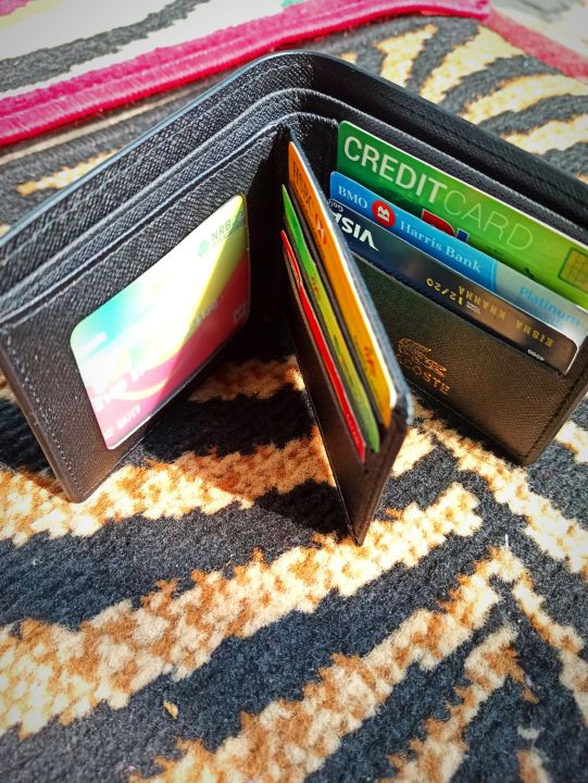 New%20Bi%20Fold%20Wallet%20With%20%20card%20holder%20slot%20and%20cash%20money%20chamber%20For%20Mens%20With%20full%20box%20-%20Image%203