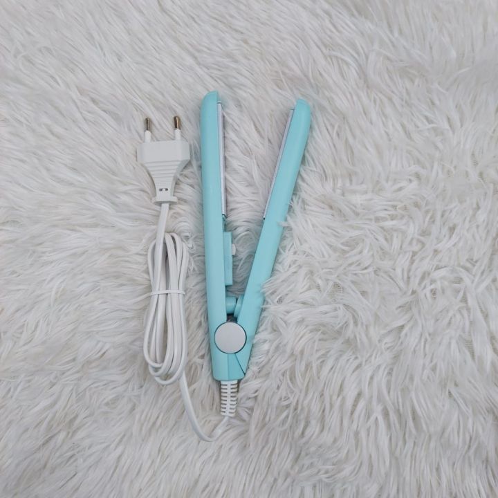 Make%20Time%20-%20Portable%20Hair%20Straightener%20Iron.%20Mini%20Ceramic%20Hair%20Straightener.%20-%20Image%209