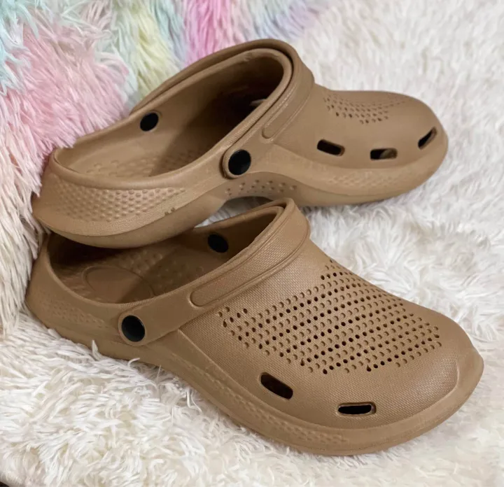Mens%20Classical%20Trendy%20Crocs%20Eva%20Comfortable%20Lightweight%20Clogs%20Sandals%20Shoes%20-%20Image%203