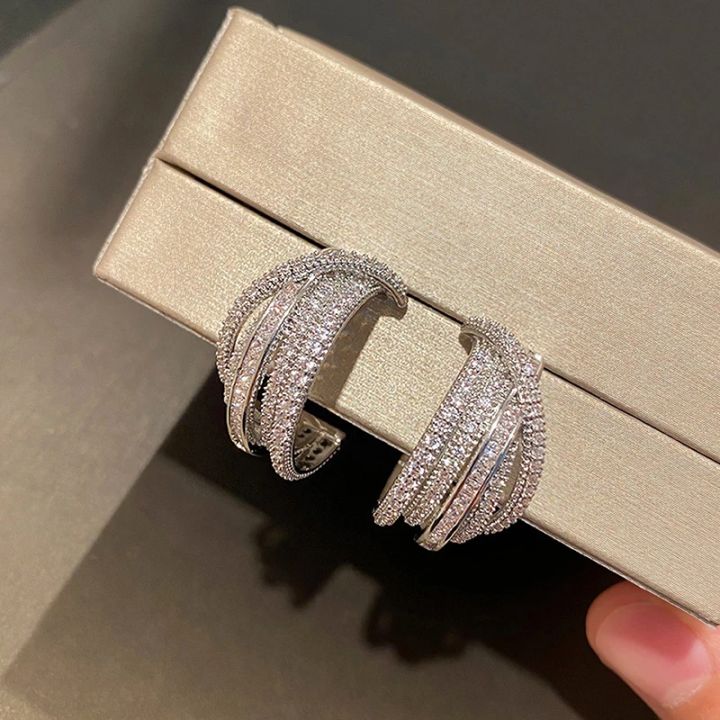 Huitan%20Novel%20Brilliant%20Hoop%20Earrings%20with%20Cubic%20Zirconia%20Versatile%20Female%20Ear%20Accessories%20Luxury%20Attractive%20Wedding%20Jewelry%20%20-%20Image%203