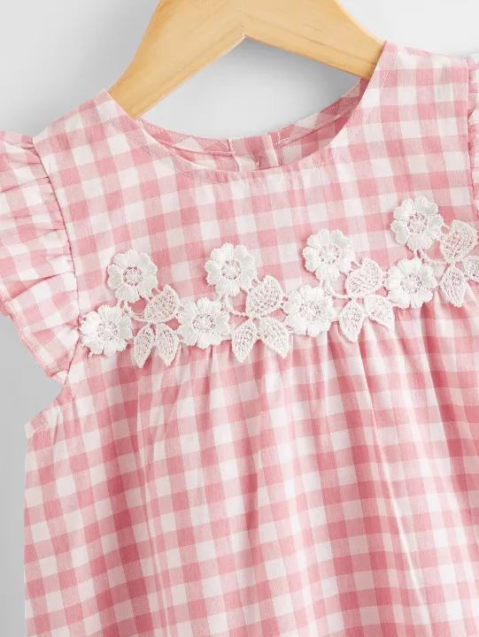 Girls%20cute%20pink%20and%20white%20plaid%20dress%20-%20exquisite%20lace%20flower%20decoration%20-%20Image%205