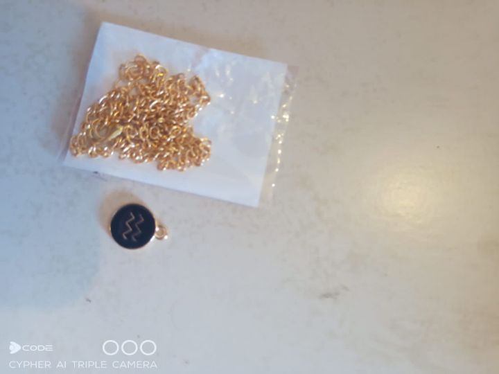 Zodiac sign Aquarius chain