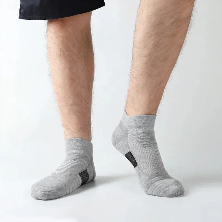 1/3%20Pairs%20Anti-slip%20Football%20Socks%20Men%20Cotton%20Sock%20Short%20Long%20Tube%20Soccer%20Basketball%20Sport%20Socks%20Breathable%20Deodorous%20Sock%2039-45%20-%20Image%204