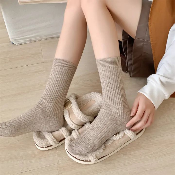 Retro%20Women%20Socks%20Japanese%20Style%20Autumn%20New%20Solid%20Color%20Warm%20Home%20Simple%20Crew%20Socks%20Girls%20Breathable%20Casual%20Striped%20Loose%20Socks%20-%20Image%204
