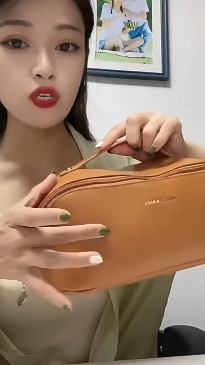 Large Capacity Waterproof Cosmetic Bag Fashion PU Leather Makeup Bag Travel Organizer Portable Travel Toiletry Storage Bags for Women Girls