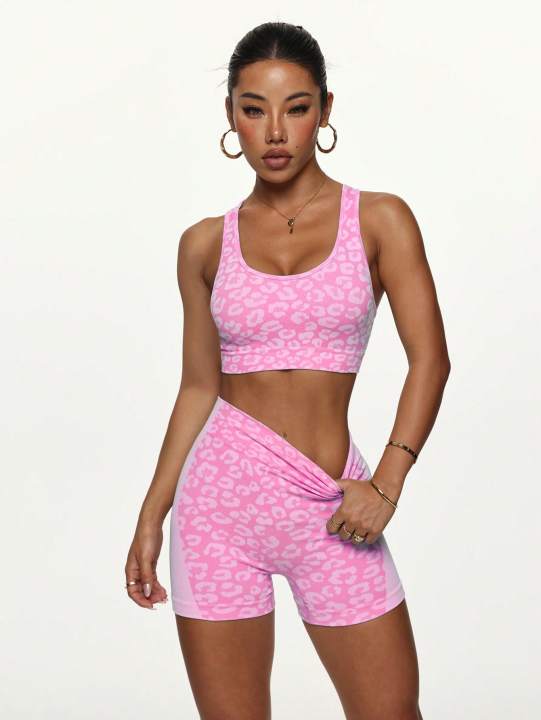 High%20waisted%20and%20belly%20hugging%20leopard%20print%20yoga%20set%20for%20women,%20lifting%20hips%20and%20tight%20fitting%20for%20external%20wear,%20running%20peach%20-%20Image%206