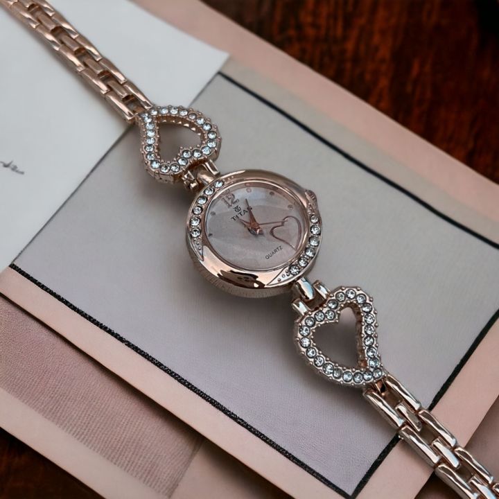 New%20Fashionable%20stainless%20analogue%20Hand%20watches%20for%20women's%20-%20Image%204