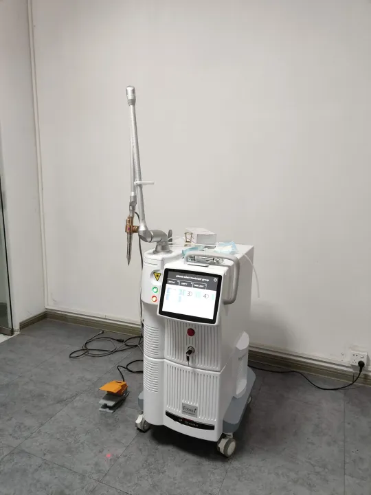 Co2%20machine%20for%20beauty%20care%20-%20Image%202