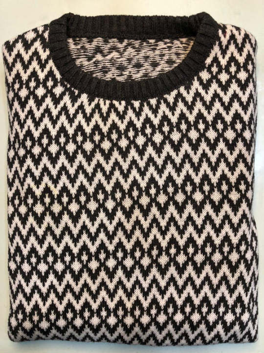 Sweater for men Zigzag white + grey lines  Crew Neck with premium quality
