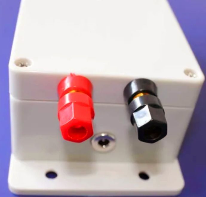 12V%20DC%20and%20Ac%20Electrict%20fence%20enegizer%20for%20Animal%20Farms%20and%20Cultivation%20plot%20-%20Image%203