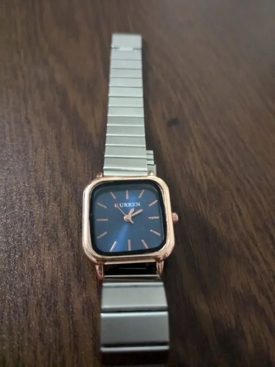Inspired%20by%20CN%20high%20quality%20New%20Square%20Stainless%20Steel%20Analog%20Watch%20For%20Women%20Silver-gold-%20-%20Image%207