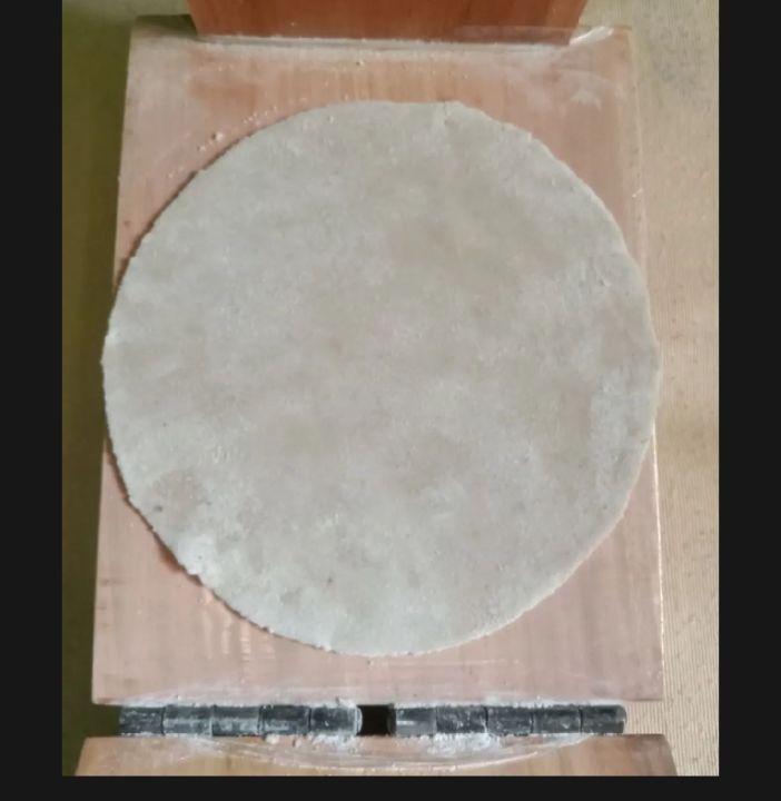 Best%20quality%20wooden%20ruti%20maker%20in%20low%20price%20-%20Image%203