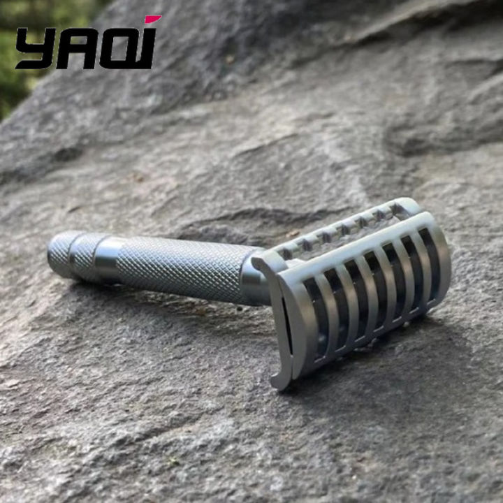 YAQI%20KNIGHT-HELMET%20Razor%20Head%20Stainless%20Steel%20Handle%20DE%20Safety%20Razor%20for%20Men%20-%20Image%204