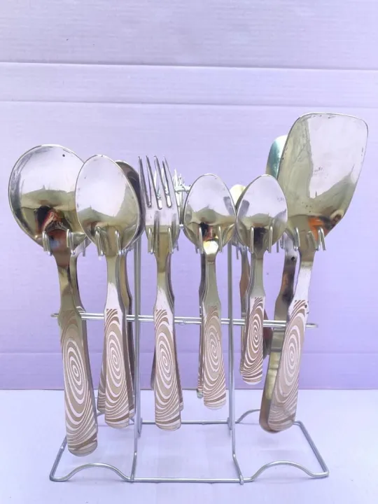 29%20pcs%20Fancy%20stainless%20steel%20with%20golden%20lazer%20cutler%20set%20-%20Image%202