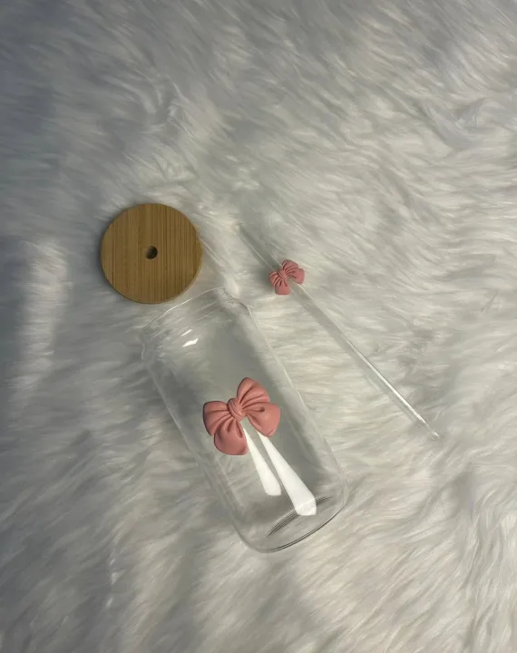 1Pc%20Glass%20Cup%20with%20Lid%20and%20Straw,%20Elegant%20Bow-Knot%20Glass%20Cup%20for%20Girls,Round%20Glass%20Cup%20with%20Lid%20and%20Straw,%20Striped%20Glass%20Cup,%20Suitable%20for%20Home%20Decoration,%20Home%20Drinking,%20Breakfast%20Cup,%20Milk%20Cup,%20Afternoon%20Tea%20Coffee%20Cup,%20Valentine's%20Day%20Gift%20-%20Image%203