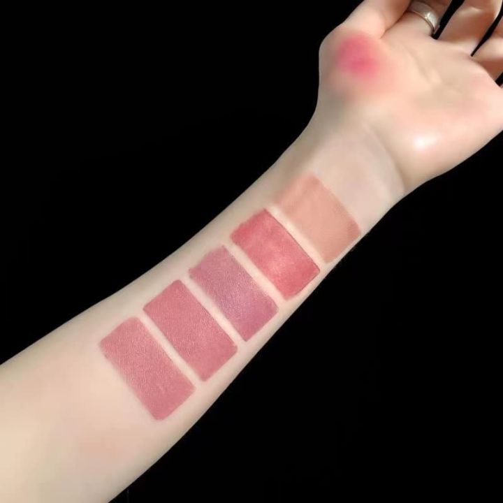5%20in%201%20Velvet%20Matte%20Lipstick%20&%20Lip%20Gloss%20Set%20%E2%80%93%20Waterproof%20Long%20Lasting%20Lightweight%20Lip%20Color%20%E2%80%93%20Smooth%20Soft%20Texture,%20Non-Sticky%20Lip%20Makeup%20Kit%20for%20Women%20-%20Image%208