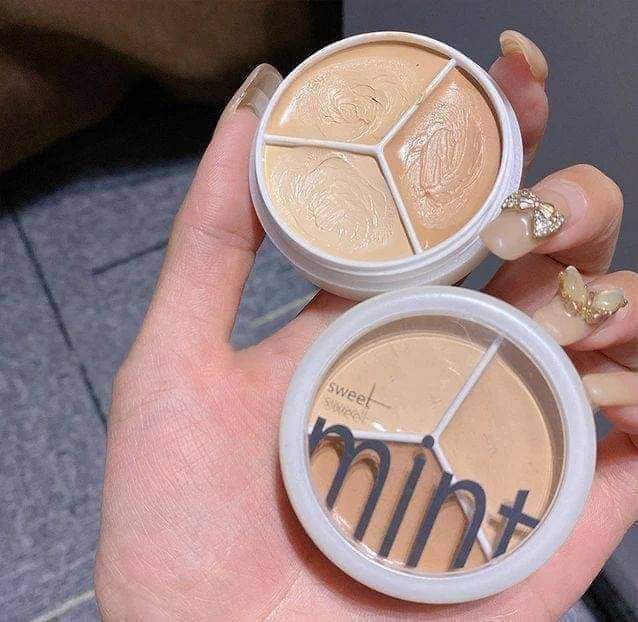 Sweet%20Mint%20Concealer%20Palette%203%20in%201..%20Long%20lasting%20high%20coverage%20%20concealer..%20-%20Image%205