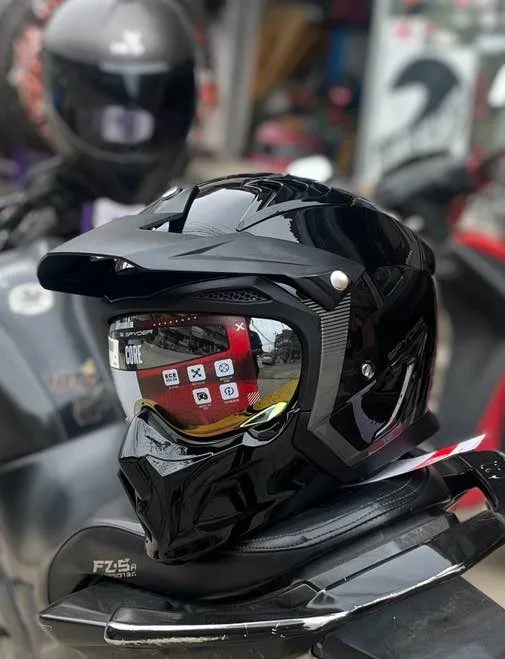 Spyder%20Core%20-%20Gloss%20Black%20Hybrid%20Face%20Motorcycle%20Helmet%20-%20Image%203