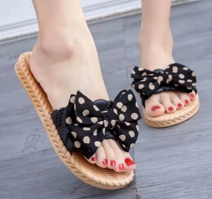 Stylish%20Women%E2%80%99s%20Flat%20Sandals%20%E2%80%93%20Soft%20Sole%20Polka%20Dot%20Design%20-%20Image%204