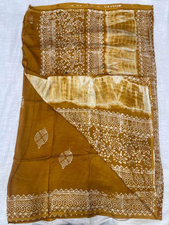 Comilla%20Batik%20Half%20Silk%20Sharee%20Women's%20Fashionable%20Traditional%20Sari%20Blouse%20Included%20-%20Image%206
