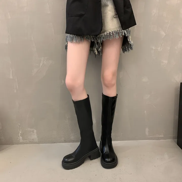 Autumn%20and%20Winter%20New%20Round%20Head%20Thick%20Sole%20Retro%20Heightening%20Mid-calf%20Boots%20with%20Velvet%20Warm%20and%20Comfortable%20Fashion%20Show%20Boots%20-%20Image%207