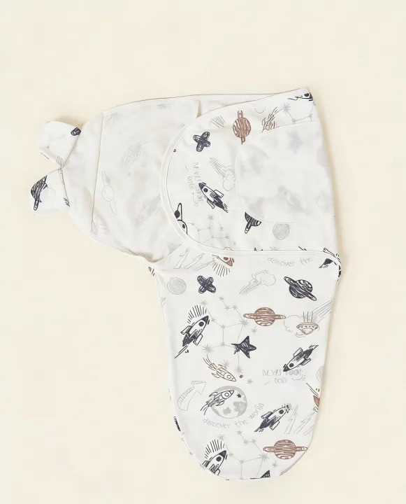 Cartoon%20Graphic%20Baby%20Swaddling%20Blanket%20-%20Image%203