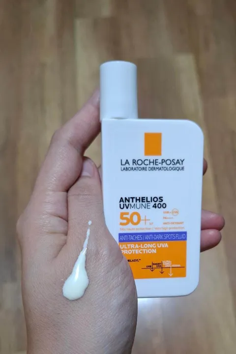 La%20Roche-Posay%20Anthelios%20UVMune%20400%20Anti-Dark%20Spots%20Fluid%20SPF50+%20-%20Image%203